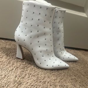 Schutz white boots